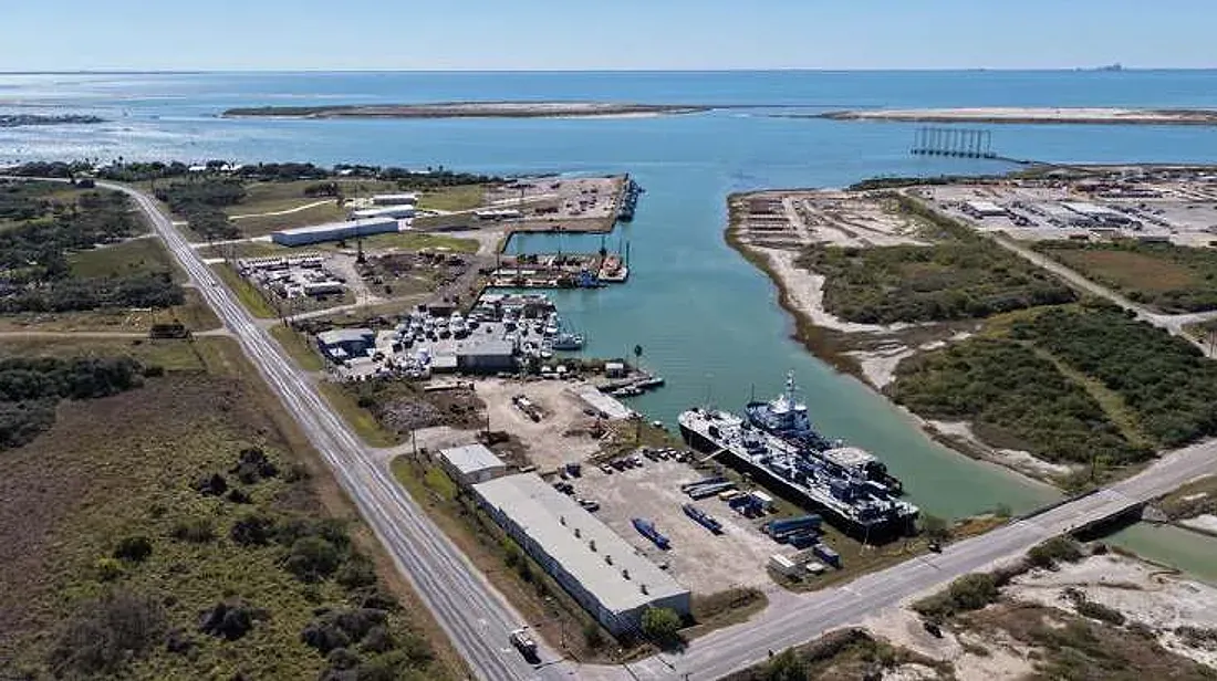 Berry Dock aerial: barge dock, warehouse and office on the Jewel Fulton Channel
